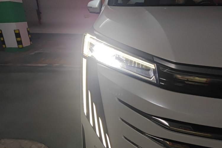 Used GAC Trumpchi E9 2023 E9 MAX Right Front Headlight
