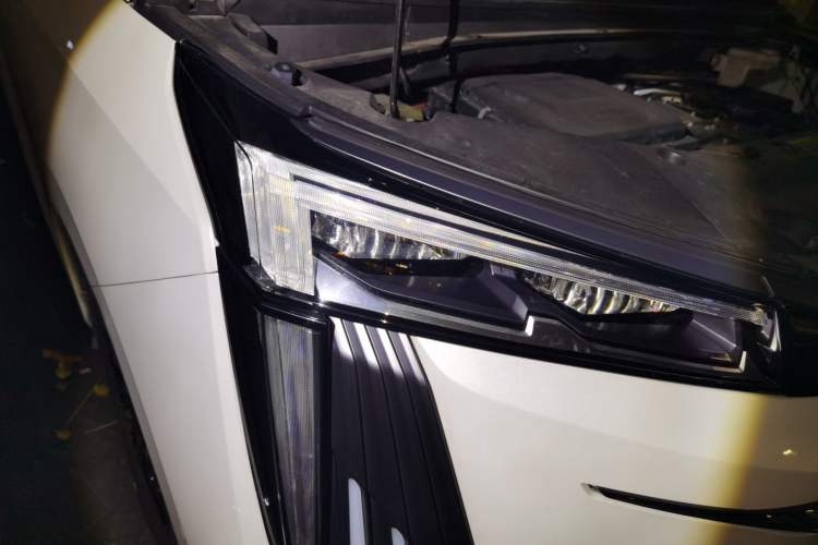 Used GAC Trumpchi E9 2023 E9 PRO Right Front Headlight