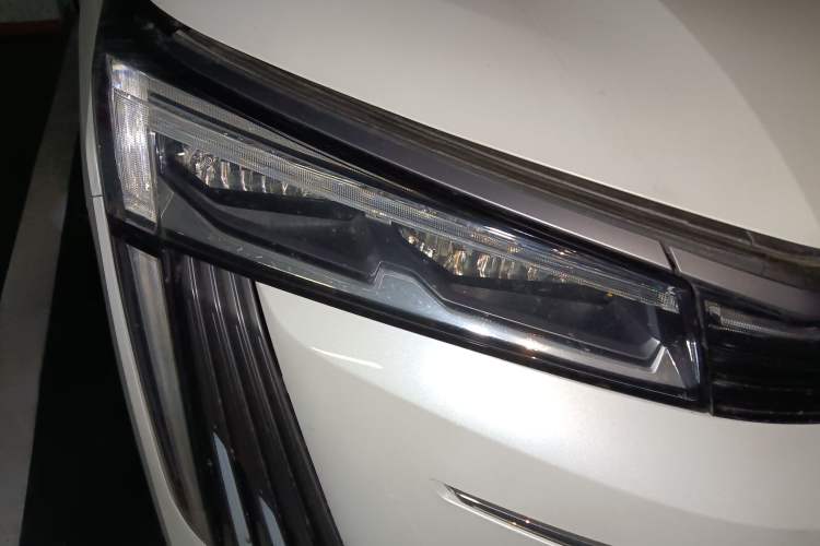 Used GAC Trumpchi E9 2023 E9 PRO Right Front Headlight
