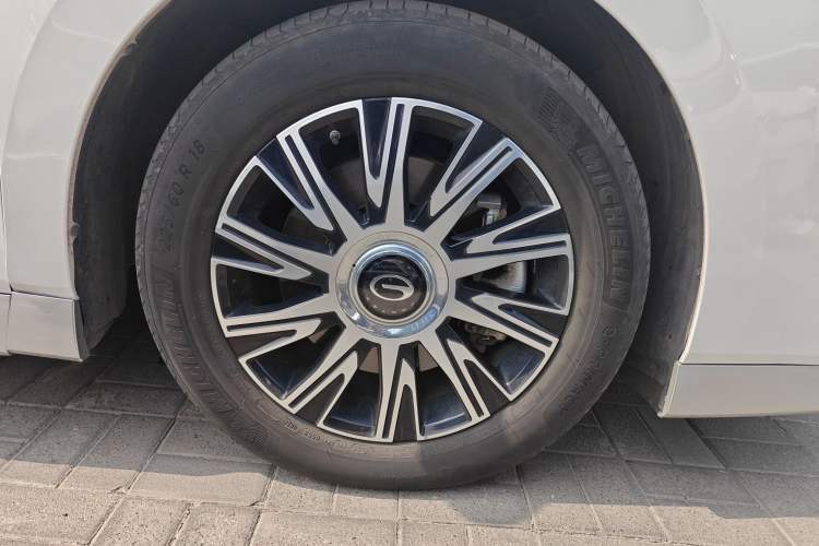 Used GAC Trumpchi E9 2023 E9 Master Model Right Front Wheel Hub