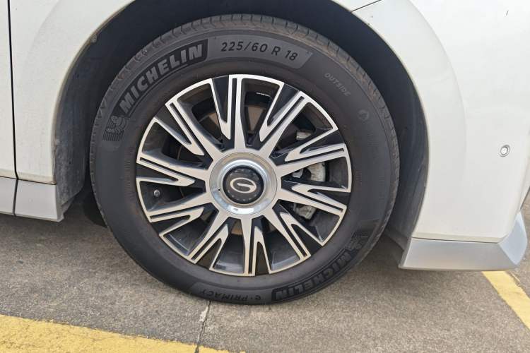 Used GAC Trumpchi E9 2023 E9 Master Model Right Front Wheel Hub
