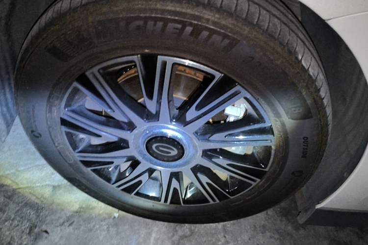 Used GAC Trumpchi E9 2023 E9 Master Model Right Front Wheel Hub