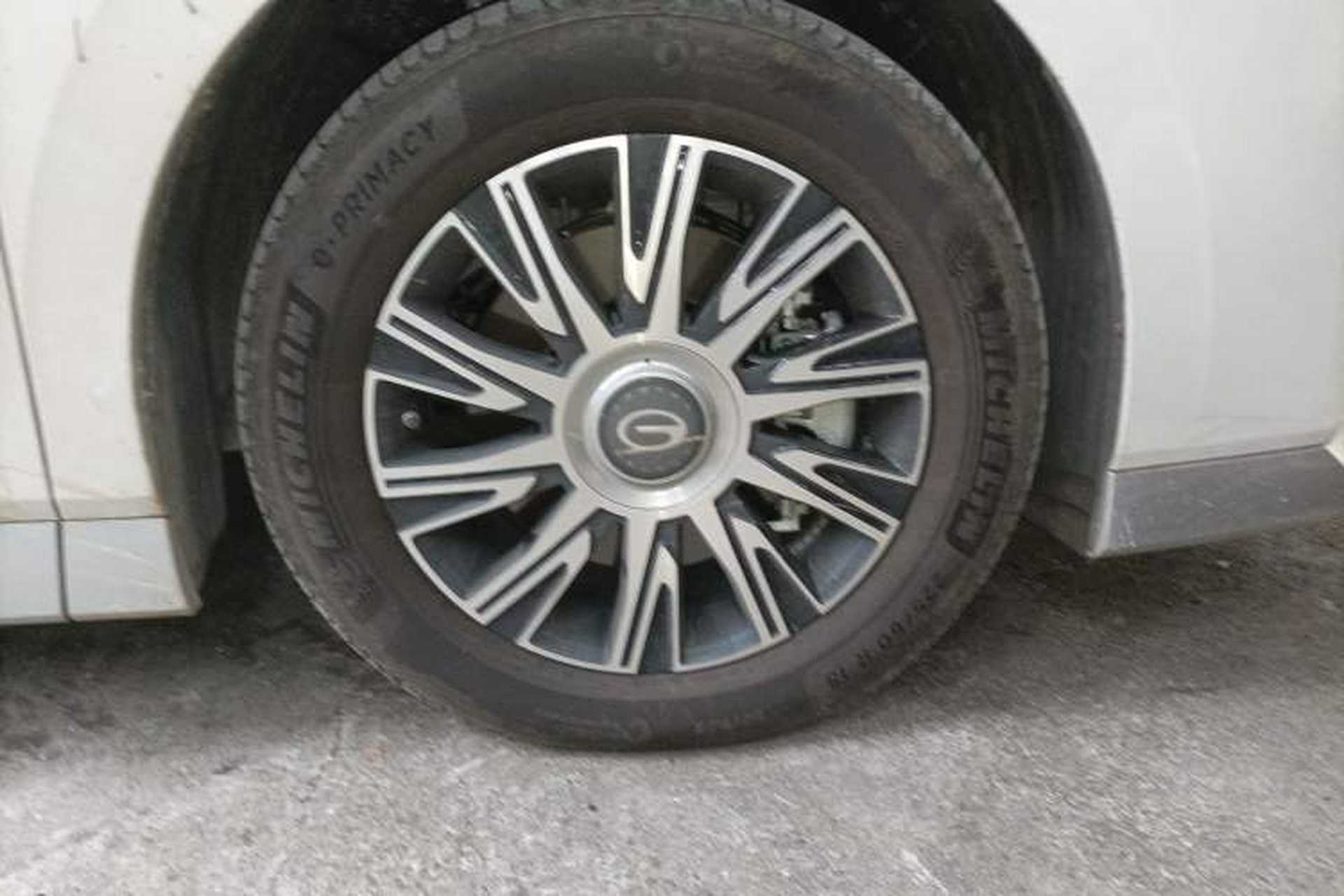 Used GAC Trumpchi E9 2023 E9 Championship Edition Right Front Wheel Hub