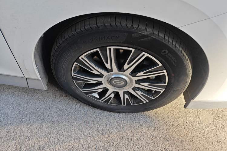 Used GAC Trumpchi E9 2023 E9 Master Model Right Front Wheel Hub