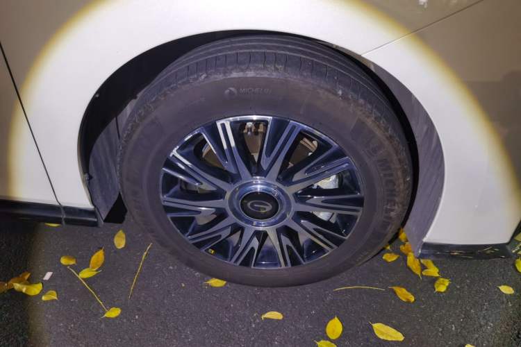 Used GAC Trumpchi E9 2023 E9 PRO Right Front Wheel Hub
