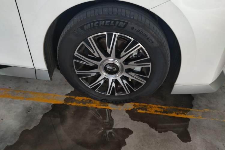 Used GAC Trumpchi E9 2023 E9 Championship Edition Right Front Wheel Hub