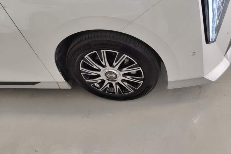 Used GAC Trumpchi E9 2023 E9 Master Model Right Front Wheel Hub