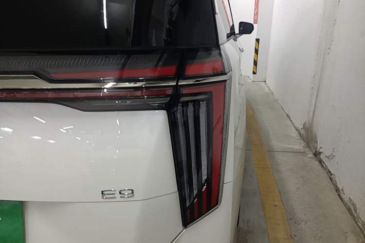 Used GAC Trumpchi E9 2023 E9 Championship Edition Right Rear Taillight