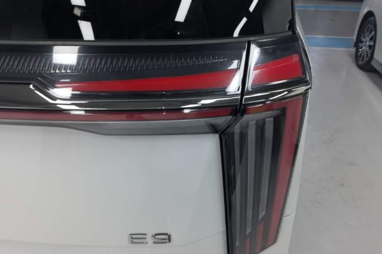 Used GAC Trumpchi E9 2023 E9 Master Model Right Rear Taillight
