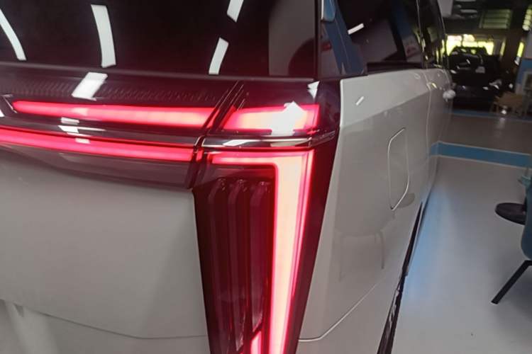 Used GAC Trumpchi E9 2023 E9 Championship Edition Right Rear Taillight