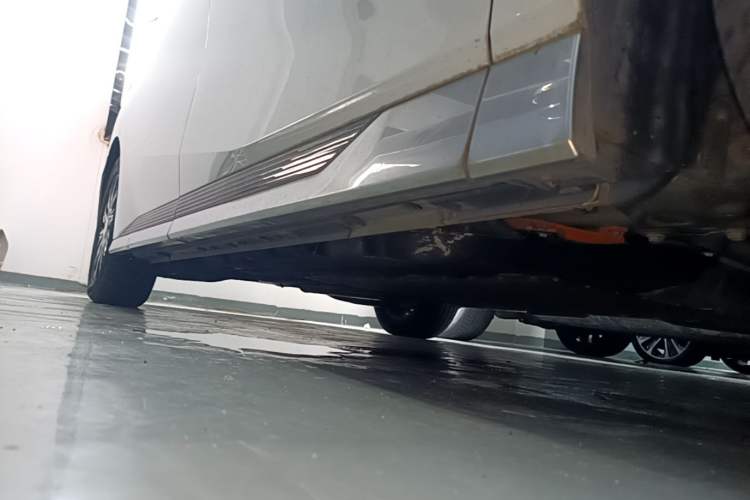 Used GAC Trumpchi E9 2023 E9 Master Model Right Side Sill