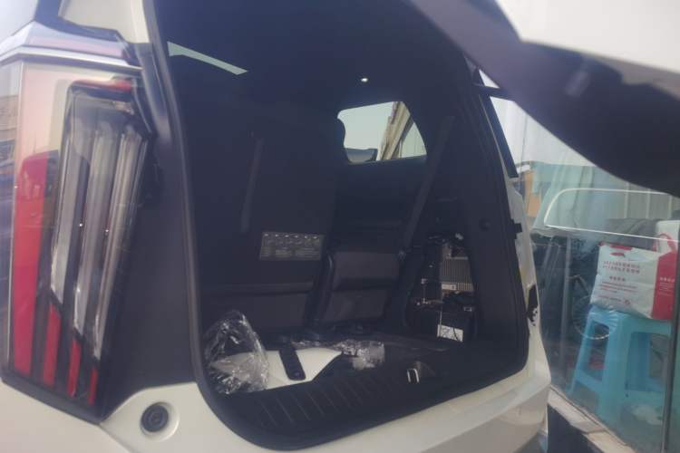 Used GAC Trumpchi E9 2023 E9 Master Model Trunk