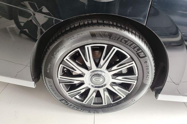 Used GAC Trumpchi E9 2024 E9 New Year Edition Exterior 5