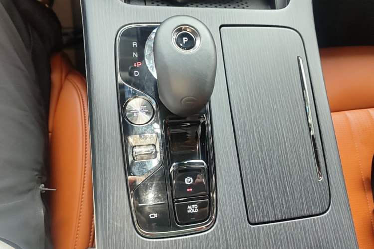 Used GAC Trumpchi E9 2024 E9 Champion Edition Gear Lever