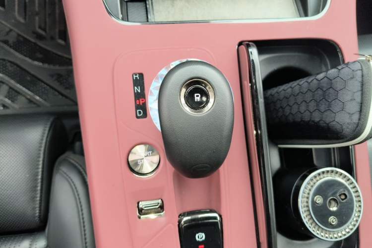 Used GAC Trumpchi E9 2024 E9 Champion Edition Gear Lever
