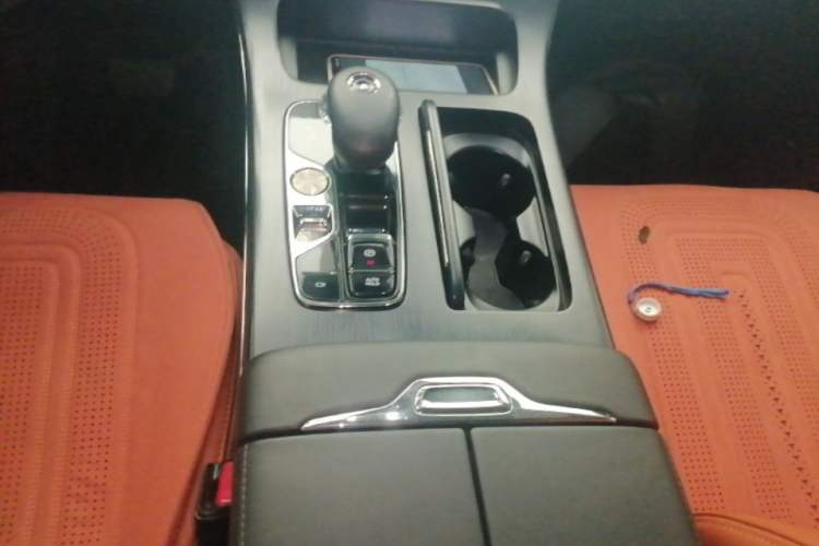 Used GAC Trumpchi E9 2024 E9 Deluxe Edition Gear Lever