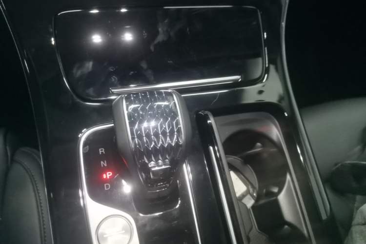Used GAC Trumpchi E9 2024 E9 State Guest Custom Edition Gear Lever