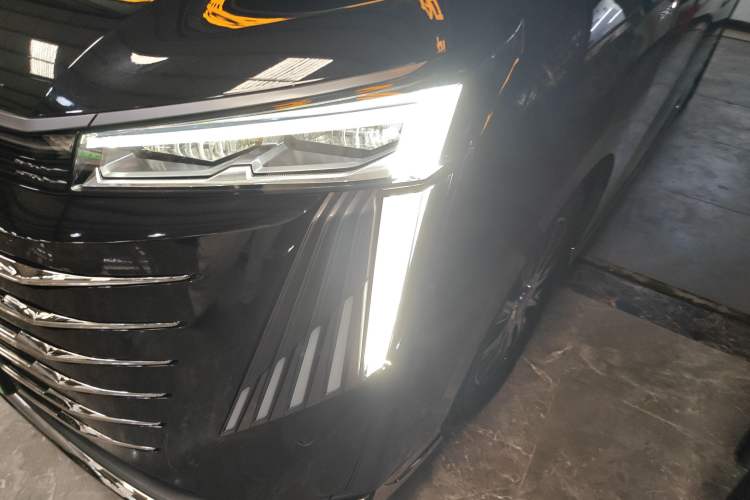 Used GAC Trumpchi E9 2024 E9 Tech Care Edition Left Front Headlight