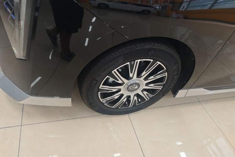 Used GAC Trumpchi E9 2024 E9 Champion Edition Left Front Wheel Hub
