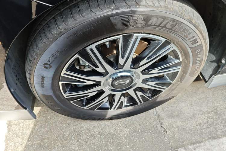 Used GAC Trumpchi E9 2024 E9 Deluxe Edition Left Front Wheel Hub