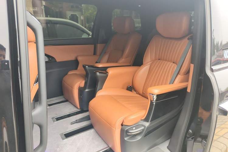 Used GAC Trumpchi E9 2024 E9 Deluxe Edition Left Rear Seat