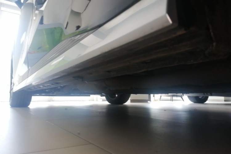 Used GAC Trumpchi E9 2024 E9 Deluxe Edition Left Side Sill