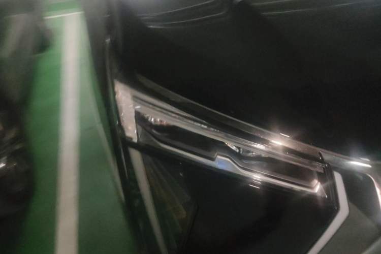 Used GAC Trumpchi E9 2024 E9 Deluxe Edition Right Front Headlight