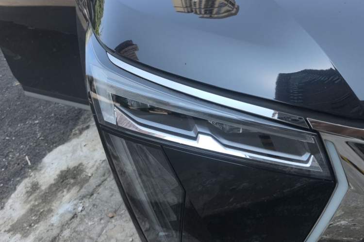 Used GAC Trumpchi E9 2024 E9 Deluxe Edition Right Front Headlight