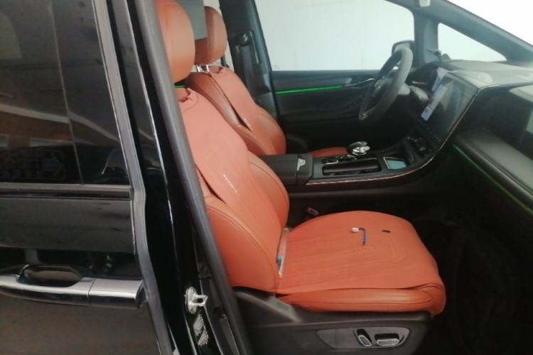Used GAC Trumpchi E9 2024 E9 Deluxe Edition Right Front Seat