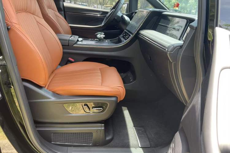 Used GAC Trumpchi E9 2024 E9 Deluxe Edition Right Front Seat