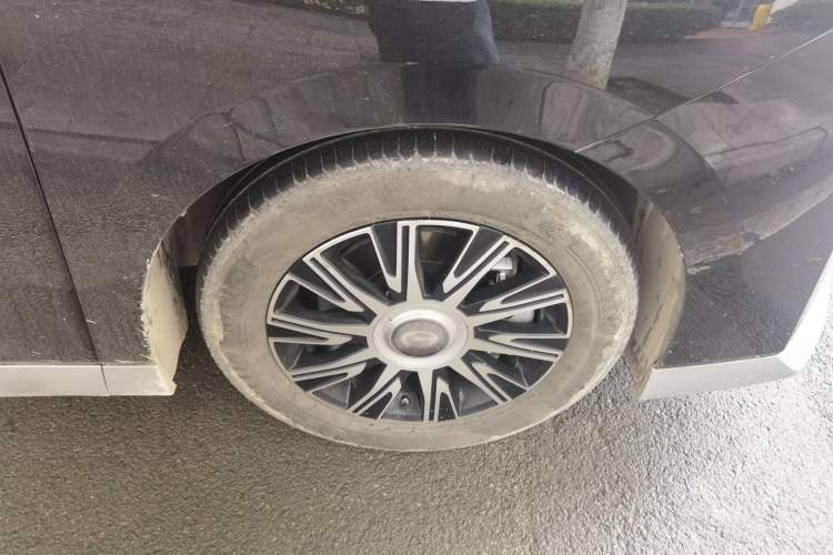 Used GAC Trumpchi E9 2024 E9 New Year Edition Right Front Wheel Hub