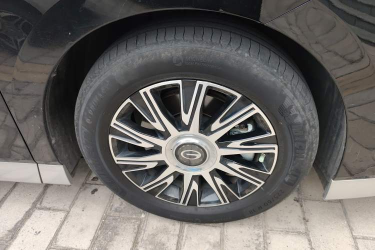 Used GAC Trumpchi E9 2024 E9 Deluxe Edition Right Front Wheel Hub