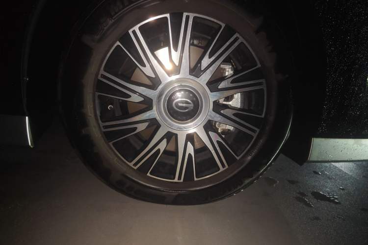 Used GAC Trumpchi E9 2024 E9 New Year Edition Right Front Wheel Hub