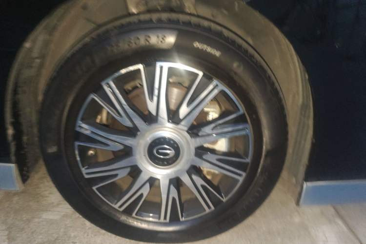 Used GAC Trumpchi E9 2024 E9 Champion Edition Right Front Wheel Hub