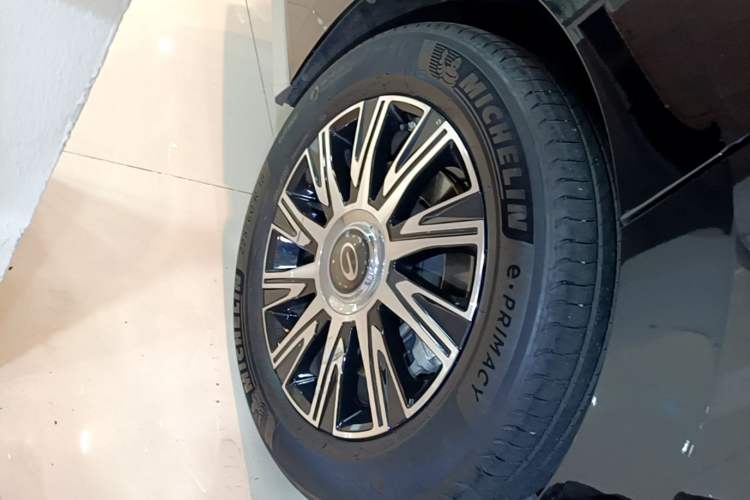 Used GAC Trumpchi E9 2024 E9 Champion Edition Right Rear Wheel Hub