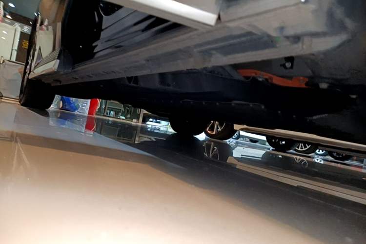 Used GAC Trumpchi E9 2024 E9 Champion Edition Right Side Sill