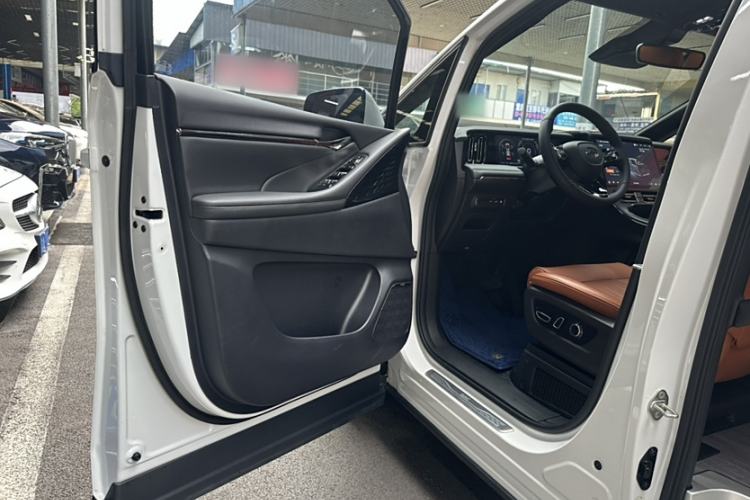 Used GAC Trumpchi E9 2024 E9 Deluxe Edition Interior 14