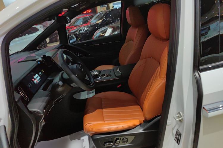 Used GAC Trumpchi E9 2024 E9 Deluxe Edition Left Front Seat