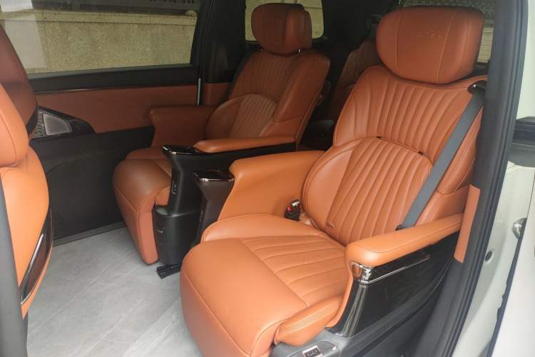 Used GAC Trumpchi E9 2024 E9 Deluxe Edition Left Rear Seat