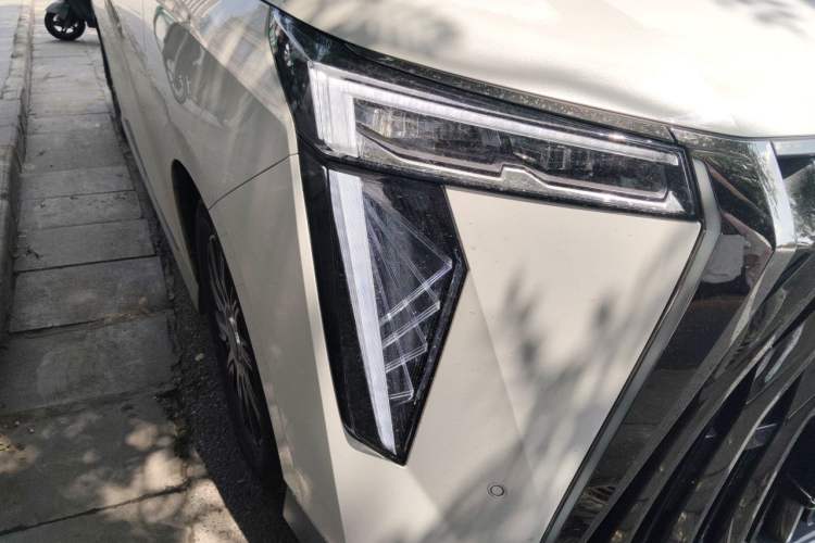 Used GAC Trumpchi E9 2024 E9 Champion Edition Right Front Headlight