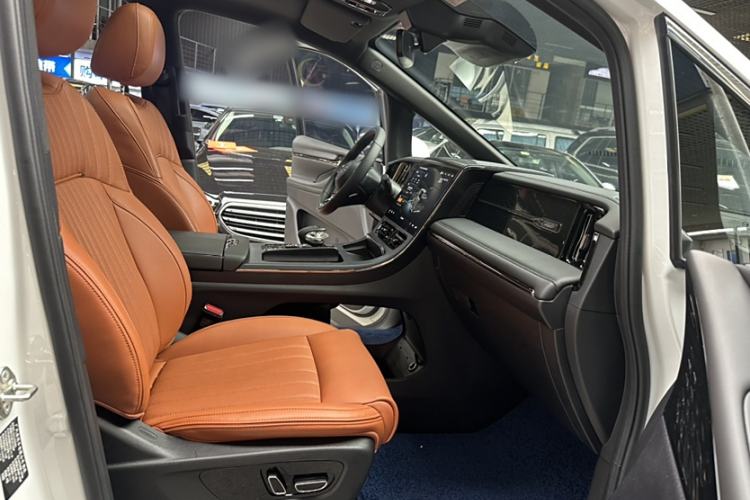 Used GAC Trumpchi E9 2024 E9 Deluxe Edition Right Front Seat