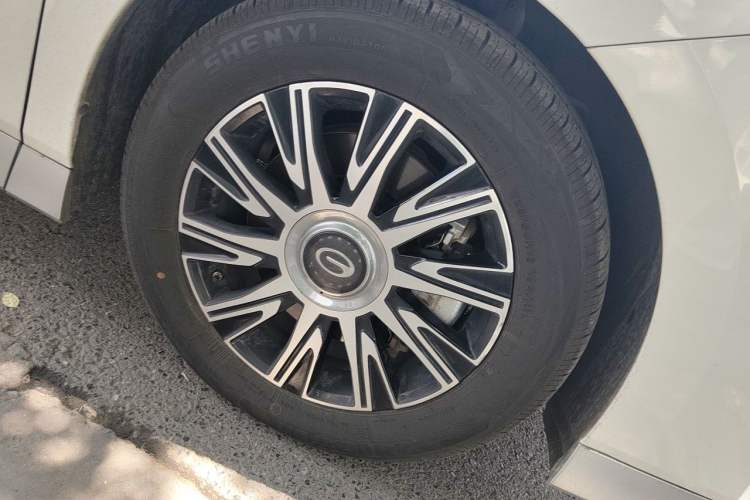 Used GAC Trumpchi E9 2024 E9 Champion Edition Right Front Wheel Hub