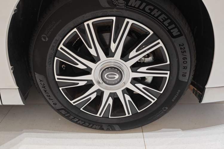 Used GAC Trumpchi E9 2024 E9 Master Edition Right Front Wheel Hub