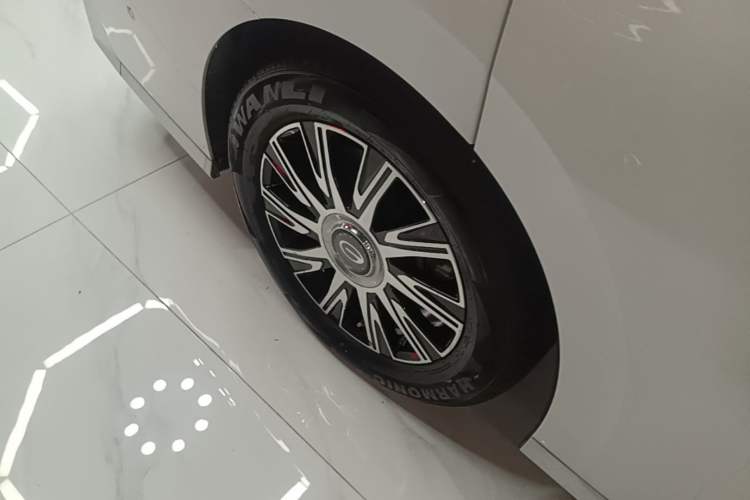 Used GAC Trumpchi E9 2024 E9 State Guest Custom Edition Right Rear Wheel Hub