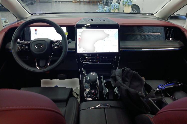 Used GAC Trumpchi E9 2025 E9 Superfast Charging Champion Center Console