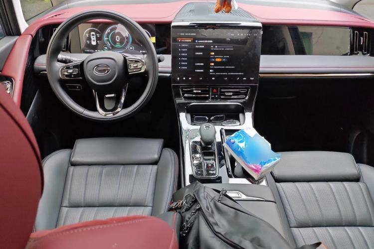 Used GAC Trumpchi E9 2025 E9 Superfast Charging Champion Center Console