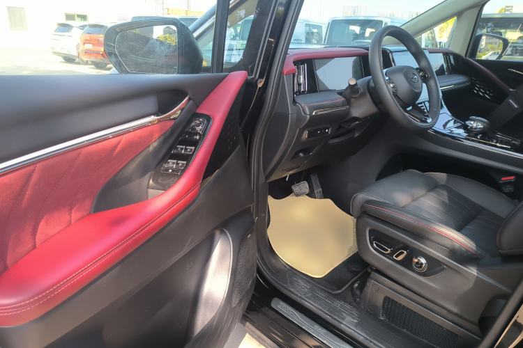 Used GAC Trumpchi E9 2025 E9 Superfast Charging – Master Series Driver Seat