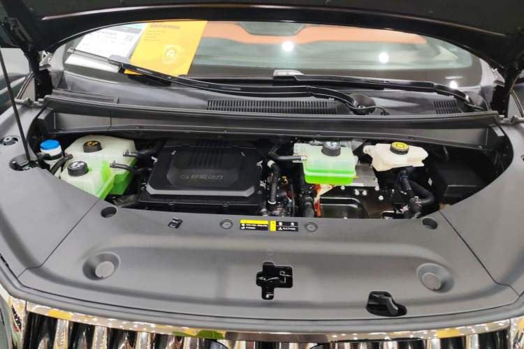 Used GAC Trumpchi E9 2025 E9 Superfast Charging – Master Series Engine Bay