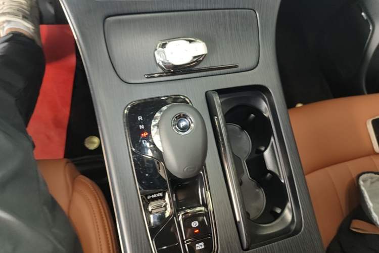 Used GAC Trumpchi E9 2025 E9 Superfast Charging Deluxe Edition Gear Lever