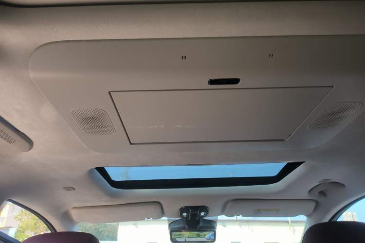 Used GAC Trumpchi E9 2025 E9 Superfast Charging – Master Series Headliner